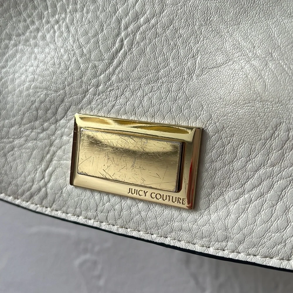 Juicy couture white cross body purse - Picture 4 of 11